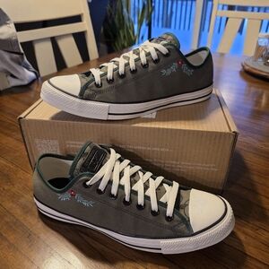 Converse Women's Green Size 12.5 US Canvas Sneakers
